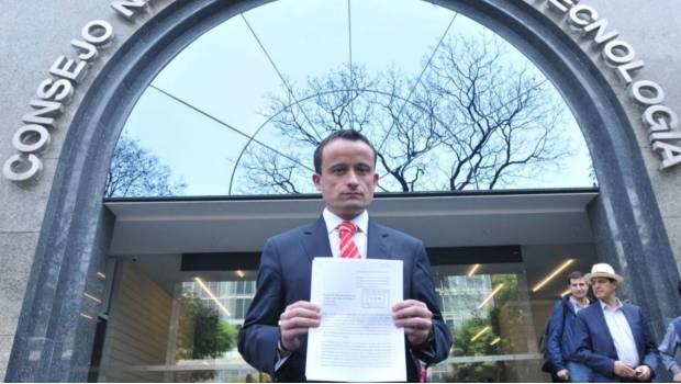 Arriola presenta queja contra Sheinbaum por presunto peculado
