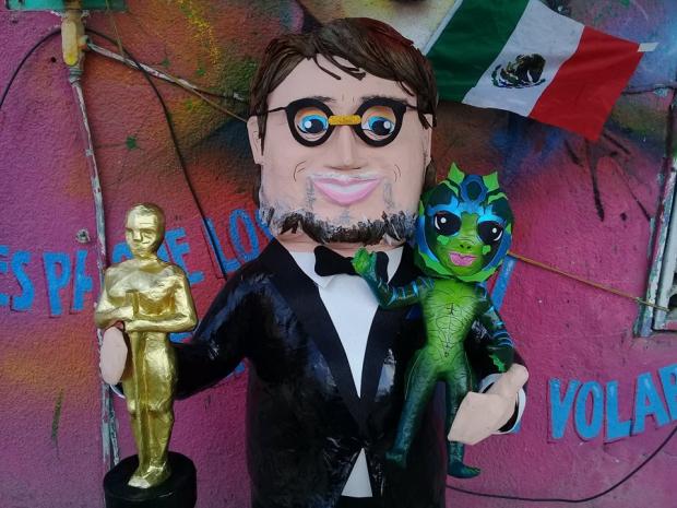 Guillermo del Toro y su Oscar ya tienen piñata en Tamaulipas