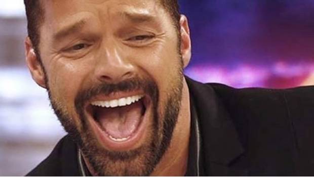 Ricky Martin se bajó los pantalones en pleno ensayo Ricky Martin se bajó los pantalones en pleno ensayo