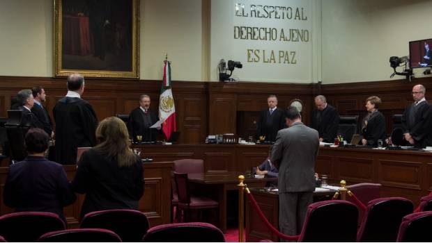 La Judicatura suspende a tres funcionarios por venta de examen para jueces La Judicatura suspende a tres funcionarios por venta de examen para jueces