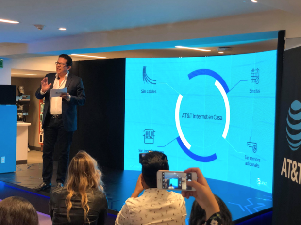 AT&T compite con Telmex por Internet en casa