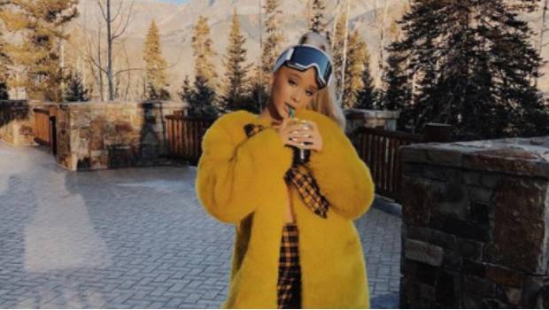 Ariana Grande estrena primer sencillo y videoclip de su nuevo disco