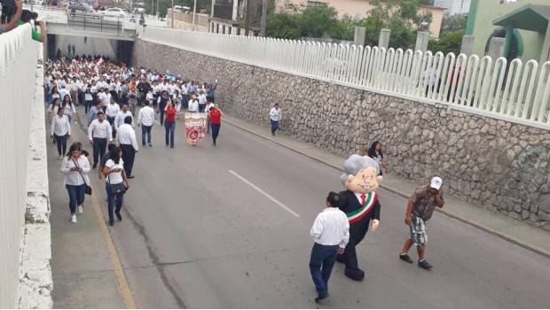 Excluyen cetemistas a "AMLO" de desfile obrero en Reynosa. Noticias en tiempo real