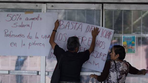 Profesores de bachillerato de la UNAM exigen mejores condiciones laborales. Noticias en tiempo real