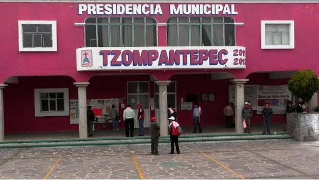 Resultado de imagen para presidente municipal de Tzompantepec, Tlaxcala, Arcadio RodrÃ­guez PÃ©rez,