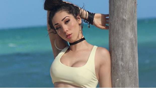 Danik Michell publica sensual video en diminuta tanga. Noticias en tiempo real