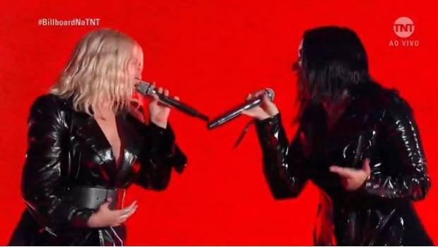 Christina Aguilera y Demi Lovato realizan potente dueto en los Billboard Music Awards. Noticias en tiempo real