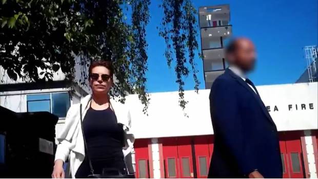 VIDEO: Reportero localiza a Karime Macías en Londres. Noticias en tiempo real