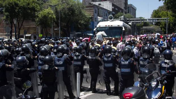"Autoridad desplegó un operativo desproporcionado", dice CNTE sobre jornada de marchas. Noticias en tiempo real