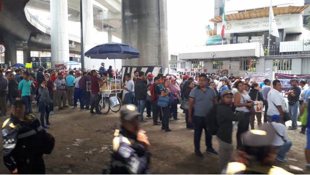 CNTE cierra circulación en Periférico Sur, lleva a la CNDH queja por maestros heridos. Noticias en tiempo real