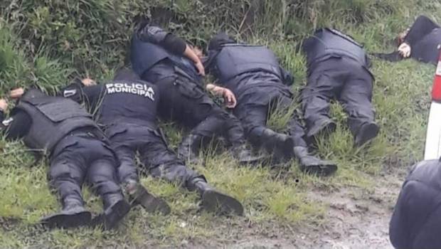 Huachicoleros matan a seis policías durante enfrentamiento en Puebla. Noticias en tiempo real