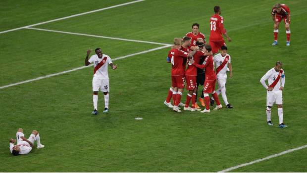 ¡El que perdona pierde! Perú sufre dolorosa derrota ante Dinamarca (VIDEO). Noticias en tiempo real
