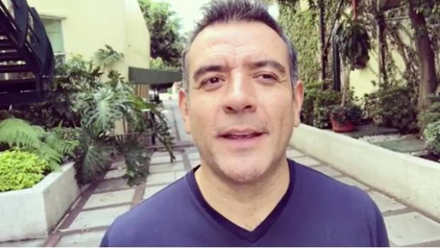 Héctor Sandarti se va de Televisa con la frente en alto (VIDEO). Noticias en tiempo real