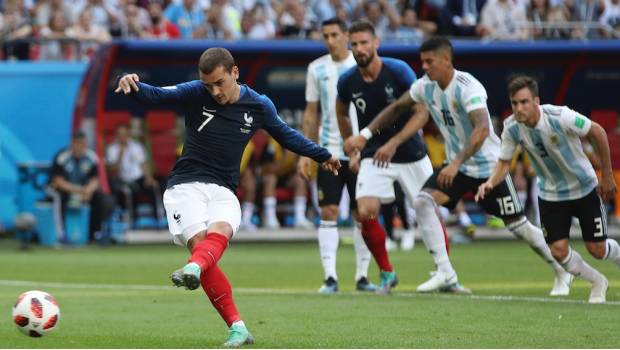 VIDEO: Griezmann adelanta a Francia desde los 11 pasos. Noticias en tiempo real