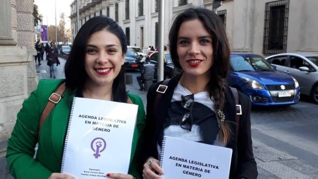 Camila Vallejo e Íñigo Errejon se suman a red de apoyo a AMLO. Noticias en tiempo real