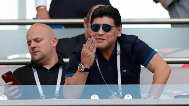Maradona celebra triunfos de Cuauhtémoc Blanco y López Obrador. Noticias en tiempo real