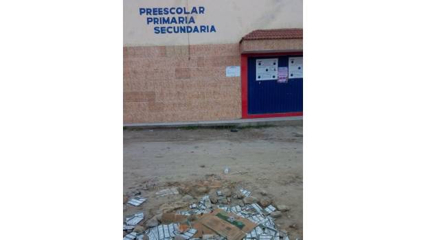 Hallan ahora boletas electorales abandonadas entre cajas de leche en Puebla. Noticias en tiempo real