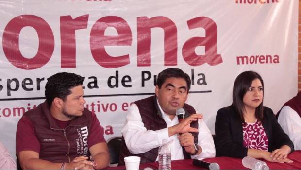 Pretende IEE Puebla robar mayoría a coalición de Morena: Barbosa. Noticias en tiempo real