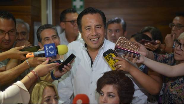 Cuitláhuac García se dice dispuesto a reunirse con Yunes. Noticias en tiempo real