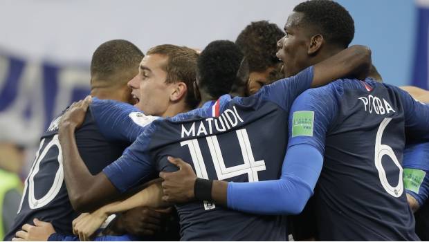El secreto de Francia en el Mundial: diferente combinación de uniforme en cada partido. Noticias en tiempo real