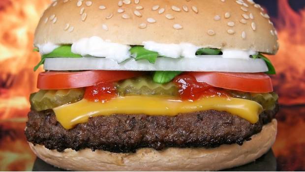 Lechuga contaminada de McDonald's causó diarrea y vómito en decenas de clientes. Noticias en tiempo real