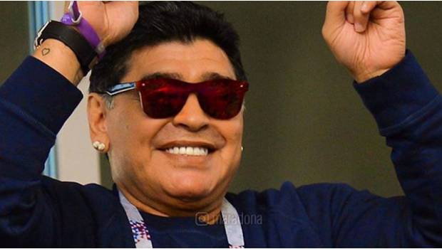 Captan a Maradona manejando borracho (VIDEO). Noticias en tiempo real