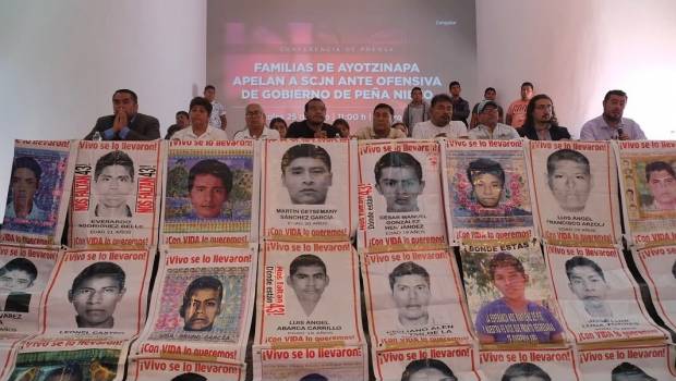 Padres de los 43 reprueban ineptitud de Peña Nieto para esclarecer el caso Ayotzinapa. Noticias en tiempo real