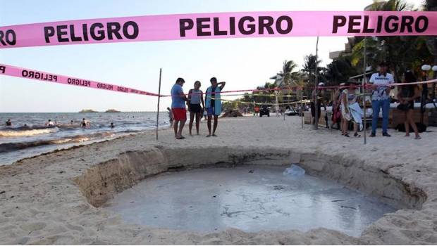 No es la CDMX; se abre socavón en zona turística de Playa del Carmen. Noticias en tiempo real