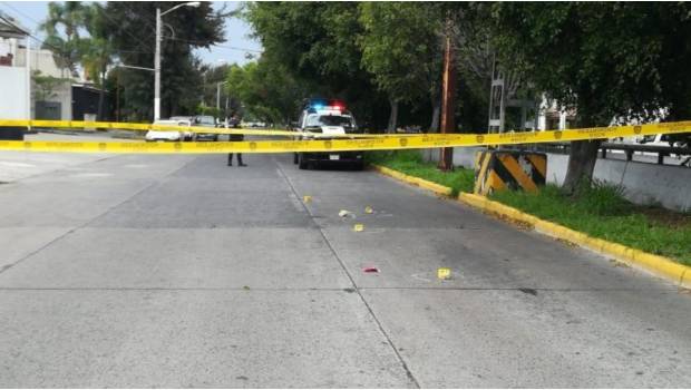 Agreden a balazos a policías de Guadalajara. Noticias en tiempo real