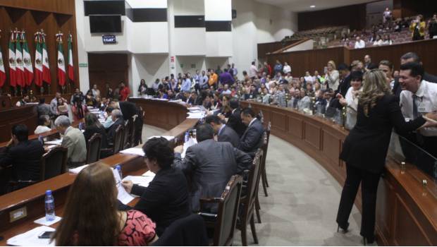 Peligra en Congreso de Sinaloa iniciativa anti Morena. Noticias en tiempo real
