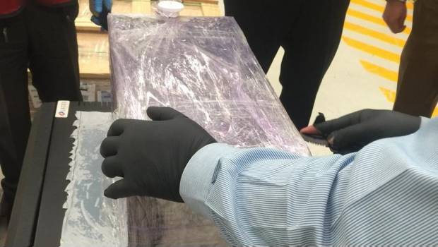 Decomisan 120 kilogramos de droga 'crystal' en AICM. Noticias en tiempo real