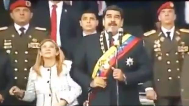 Presunta explosión interrumpe discurso de Nicolás Maduro durante acto oficial. Noticias en tiempo real