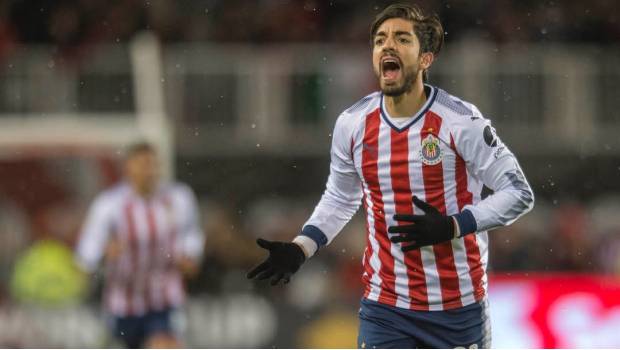 ¿Cómo fue la salida de Rodolfo Pizarro de Chivas?