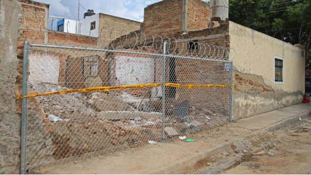 Fiscalía investiga 10 cuerpos encontrados en fosa en Guadalajara. Noticias en tiempo real