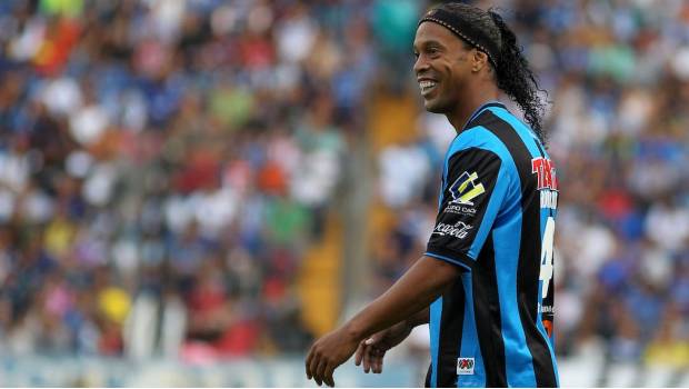 Ronaldinho recuerda su paso por los Gallos de Querétaro. Noticias en tiempo real