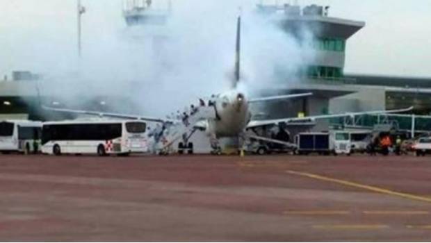 Evacuan avión de Volaris en Aeropuerto de Guadalajara. Noticias en tiempo real