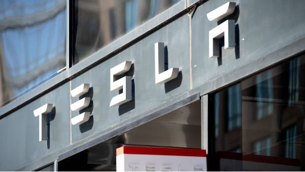 Fondo Saudi invertiría en el acuerdo de compra de Tesla. Noticias en tiempo real