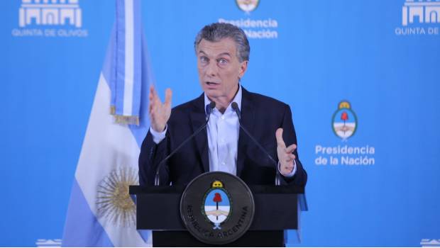 Decreta Argentina medidas emergentes para enfrentar devaluación. Noticias en tiempo real