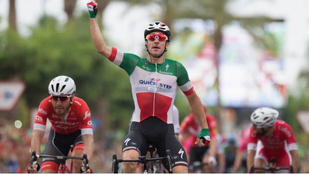 Elia Viviani logra el triunfo en la 3ª etapa de la Vuelta a España; Kwiatkowski es líder. Noticias en tiempo real