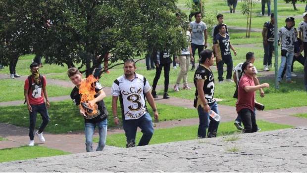 Expulsa rector de la UNAM a 18 estudiantes implicados en actos porriles. Noticias en tiempo real