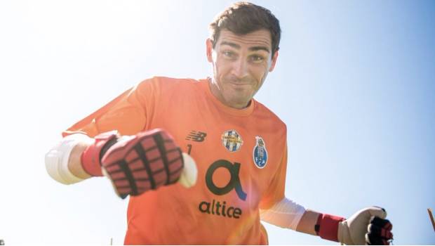 Iker Casillas hace más grande su leyenda en Champions League. Noticias en tiempo real