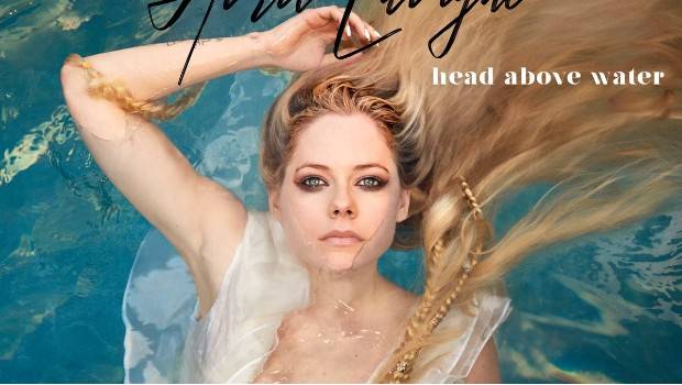 Avril Lavigne regresa después de superar fuerte enfermedad Avril Lavigne regresa después de superar fuerte enfermedad
