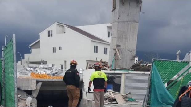 Se derrumba construcción de plaza comercial en Monterrey; reportan 10 personas atrapadas (VIDEO). Noticias en tiempo real
