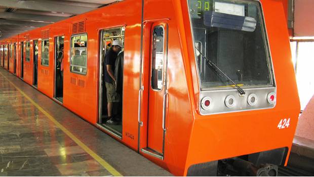 ¿Por qué el Metro de la CDMX es naranja?. Noticias en tiempo real