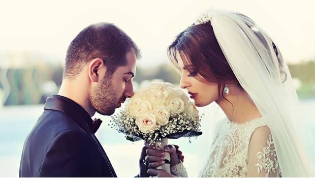 La clave de un matrimonio feliz es casarse con un hombre feo, dice la ciencia. Noticias en tiempo real
