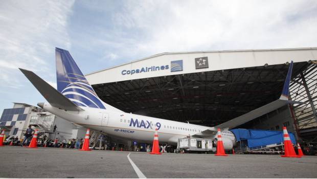 Avión que cubría ruta Monterrey-Panamá aterriza de emergencia en el AICM. Noticias en tiempo real