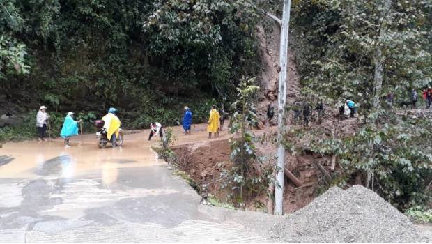 Fallecen 6 personas por deslave en San Pedro Ocotepec. Noticias en tiempo real