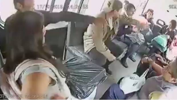 Asaltan a pasajeras en combi de Tecámac (VIDEO). Noticias en tiempo real
