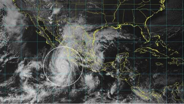 Huracán Willa evoluciona a categoría 3 frente a costas de Jalisco. Noticias en tiempo real