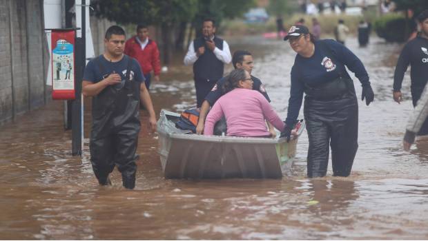 Severas inundaciones y un tren descarrilado deja 'Willa' en su paso por Morelia. Noticias en tiempo real